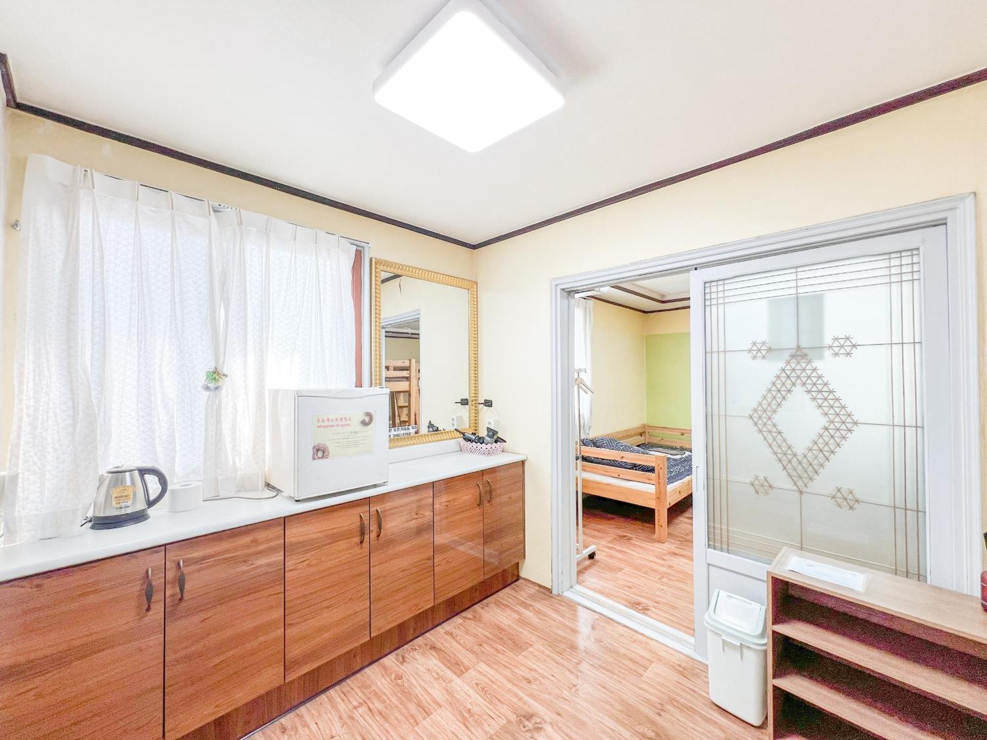 Empathy Guesthouse Тэгу Экстерьер фото